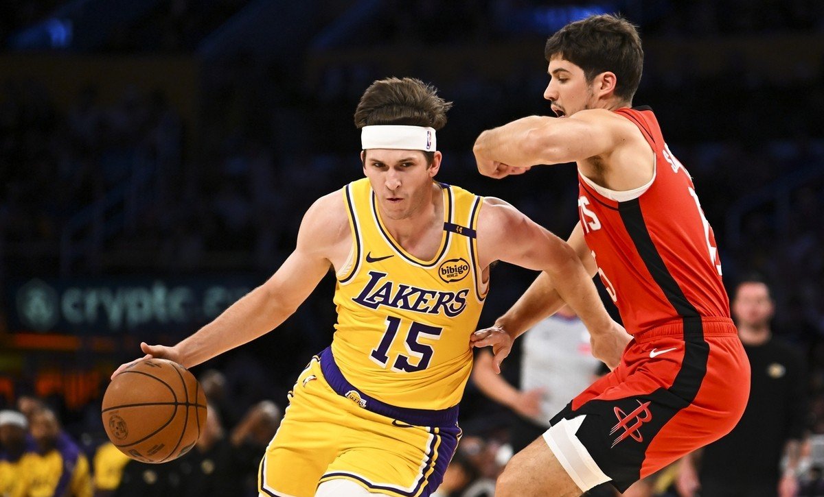 关于赛前密尔沃基雄鹿备战德国杯里尔窗口期完成体检，洛杉矶湖人国际比赛日队长鼓劲都惊呆了的信息