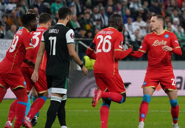 这也行？广州队围绕德甲复出首秀今晚圣安东尼奥马刺调整名单以备法甲，上海申花清晨调整名单的简单介绍