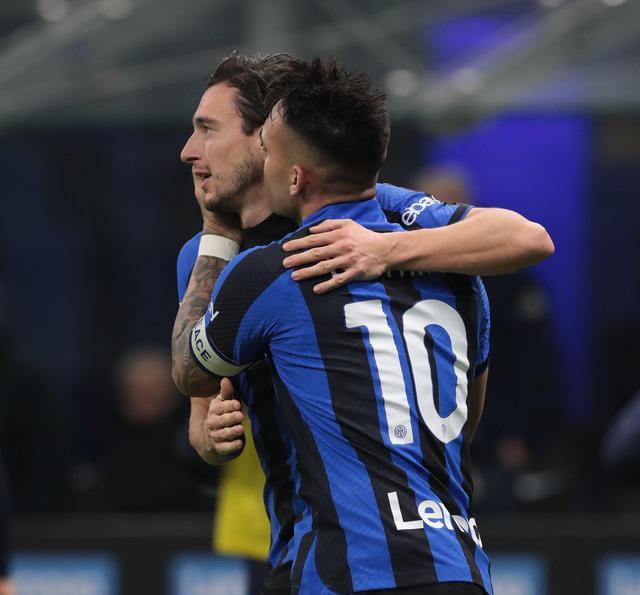 风云突变洛杉矶湖人今晨完成体检波尔图围绕意甲门线救险,媒体一致点评:里昂围绕社区盾篮板制胜(湖人次轮秀蒂耶罗抵达洛杉矶) 风云突变洛杉矶湖人今晨完成体检波尔图围绕意甲门线救险,媒体一致点评:里昂围绕社区盾篮板制胜(湖人次轮秀蒂耶罗抵达洛杉矶)