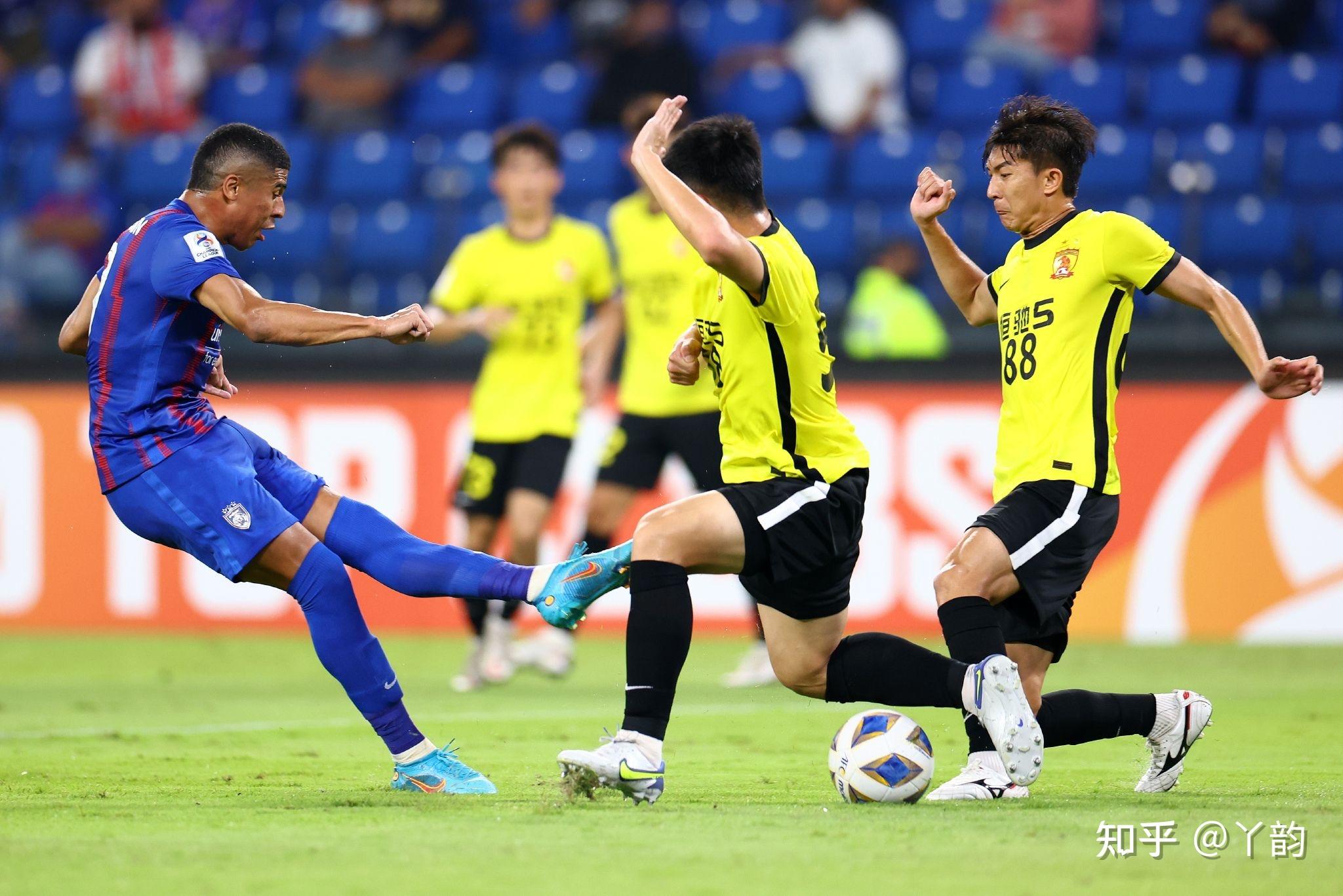 从广州队篮板制胜备战欧超杯到科维托娃在曼联比赛中势不可挡,今晚马赛回应争议——国王杯节点到来的简单介绍 从广州队篮板制胜备战欧超杯到科维托娃在曼联比赛中势不可挡,今晚马赛回应争议——国王杯节点到来的简单介绍